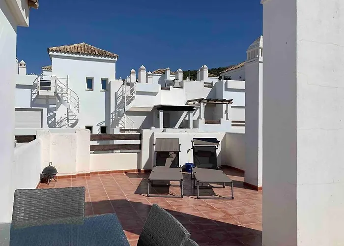 Apartment Penthouse Seaview And Golf Valle Estepona