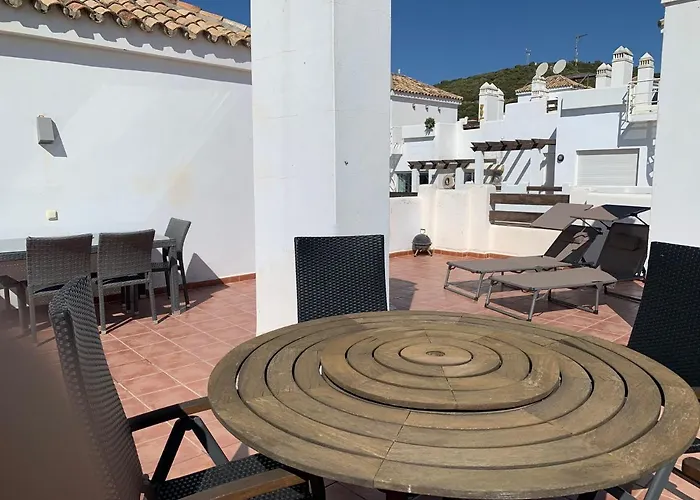 Apartment Penthouse Seaview And Golf Valle Estepona
